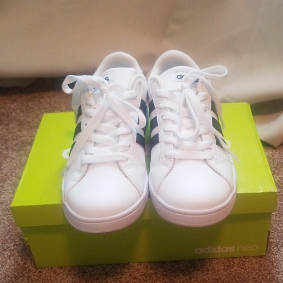 Adidas sneakers - Picture 2 of 6